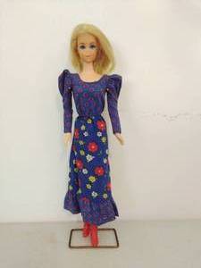 lot 93 image: Vintage 1966 Mattel Barbie Doll