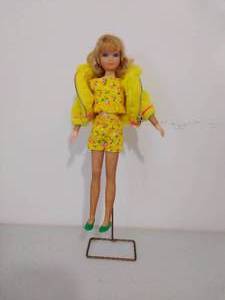 lot 146 image: Vintage 1969 Mattel Doll