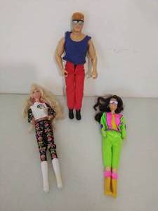 lot 136 image: 3 Vintage Barbie Dolls
