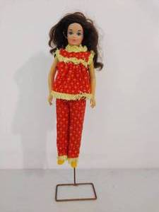 lot 166 image: Vintage 1964 Ideal Doll