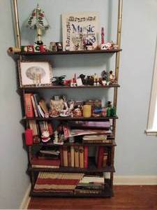 lot 338 image: Contents of Shelf