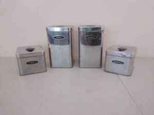 lot 186 image: 4 Vintage Canette Metal Canisters