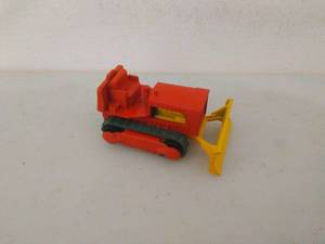 lot 199 image: Vintage Lesney Matchbox No 16 Case Tractor