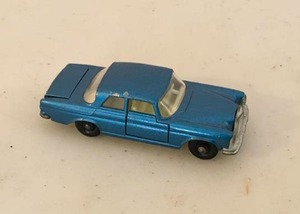 lot 13 image: Lesney Matchbox Mercedes 300 SE