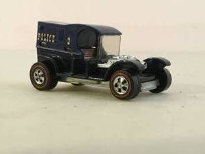 lot 5 image: Vintage Redline Hot Wheels Car Paddy Wagon