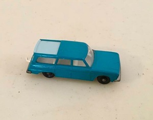 lot 18 image: Lesney Matchbox Studebaker Lark Wagonaire