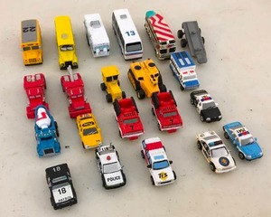 lot 42 image: 20 Micro Machines