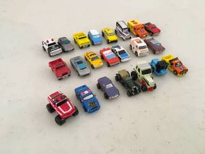 lot 45 image: 22 Micro Machines
