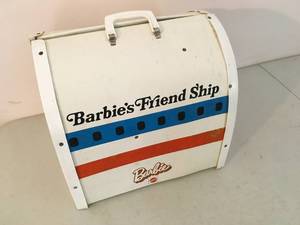lot 77 image: Vintage United Airlines Barbies Friend Ship