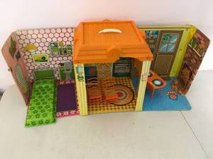 lot 91 image: Vintage Barbie Country Living Home