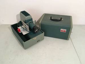 lot 216 image: Vintage Argus 300 Automatic Projector