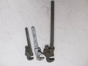 pipe wrench