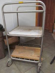 Aluminum cart w shelves