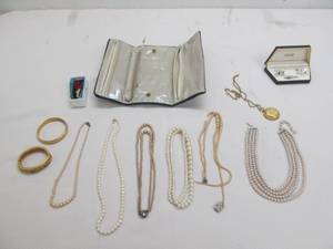 vintage jewelry