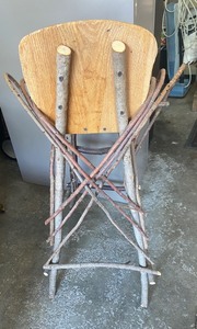 lot 1 image: Rustic Wood Decorative Chair  Doll Chair