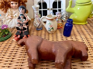 lot 12 image: Large lot Vintage Smalls & Decor