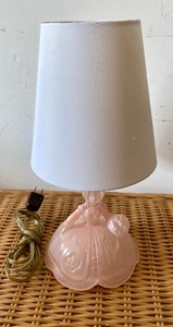 lot 24 image: Vintage Pink Glass Boudoir Lamp- Figurine of Woman in a Dress