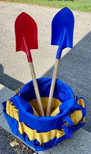lot 46 image: New Tool Organizer Bucket Bag w Bucket & 2 Small Shovels