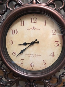 lot 64 image: Decorative Clock