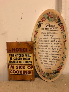 lot 77 image: And More Decor