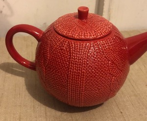 lot 85 image: Red Set
