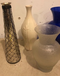 lot 93 image: Lot of Decorative Vases