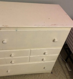 lot 160 image: White Dresser