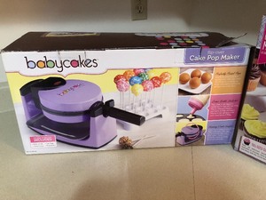 lot 177 image: Cupcake and Cake Pop Maker