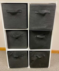 lot 116 image: White Wood Storage Unit w Black Fabric Cubes