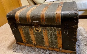 lot 131 image: Stunning Ornate Antique Trunk Chest