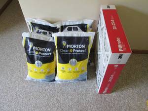 lot 14 image: 4 Full Bags of 40# Softener Salt & ...