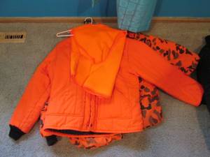 lot 41 image: Hunting Apparel (L)...