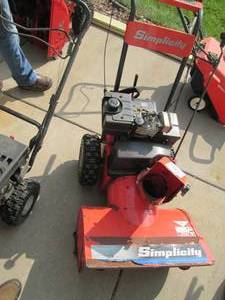lot 55 image: Simplicity 5.0HP Snow Thrower...