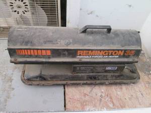 lot 83 image: Remington 35 Portable Forced Air He...