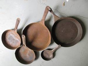 lot 122 image: National Brand Cookware