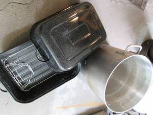 lot 124 image: Stock Pot No Lid & Large Roaster ...