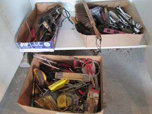 lot 147 image: Large Lot of Hand Tools...