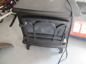 lot 71 image: Electric Heater...