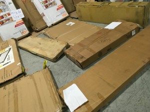 Assorted pallet with shelving See pics