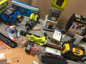 Assorted pallet of ryobi tools and around home small appliances See pics