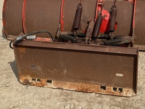 lot 5 image: Skid-Loader Snow Plow