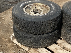 lot 21 image: Set Of (4) 31 x 10.50 x 15LT Wheels & Tires
