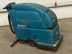 lot 2 image: Tennant Commercial Floor Scrubber