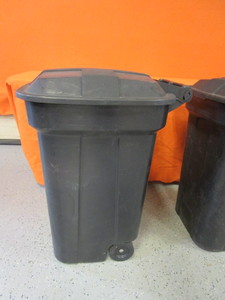 (2) Garbage Bins wWheels