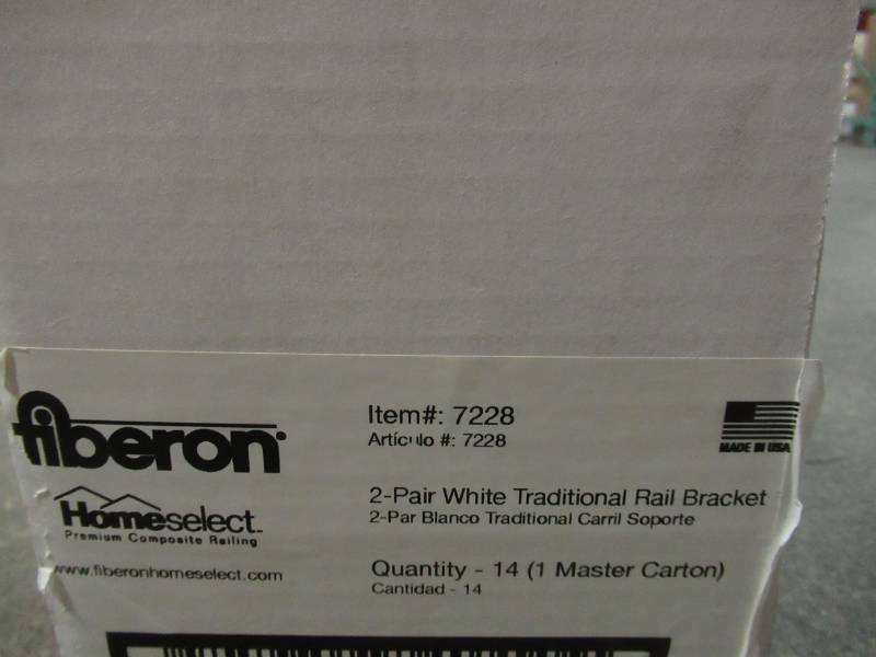 lot 329 image: 1 (Case of 14) Fiberon 2-Pair White Traditional Rail Bracket, BKT F 4 PK WH - NEW