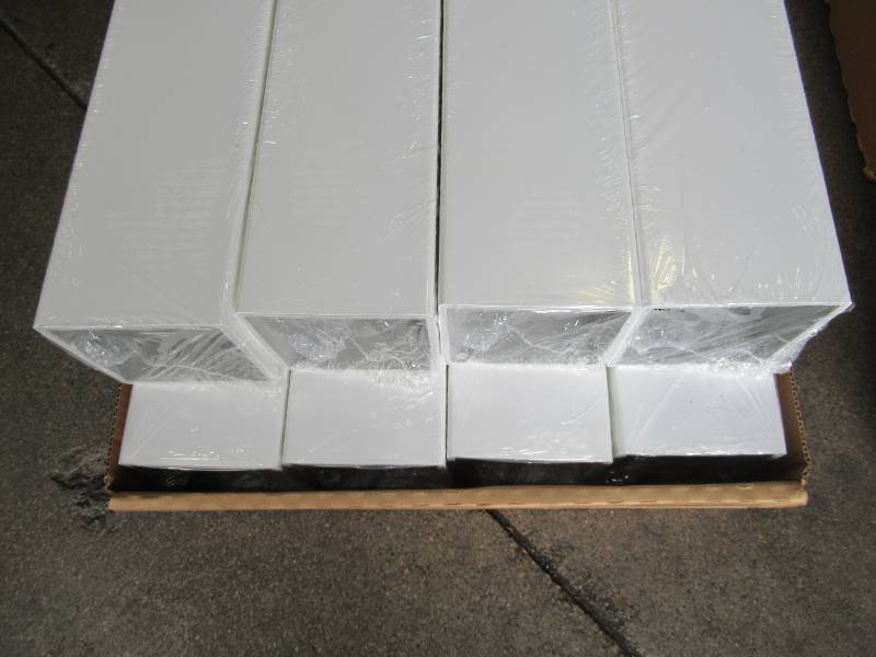 lot 192 image: 1 CASE (8-Pack) Fiberon 4-in X 4-in X 100-in HomeSelect White Composite Deck Post Sleeve, POST SLV COMP 100 WH - NEW