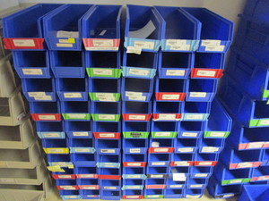 lot 304 image: AKRO BINS, BLUE, PART#30-234