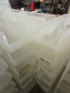lot 315 image: AKRO BINS, CLEAR, PART# 30-234