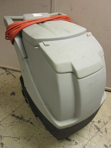 lot 324 image: CARPET EXTRACTOR