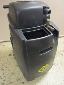 lot 325 image: CARPET EXTRACTOR